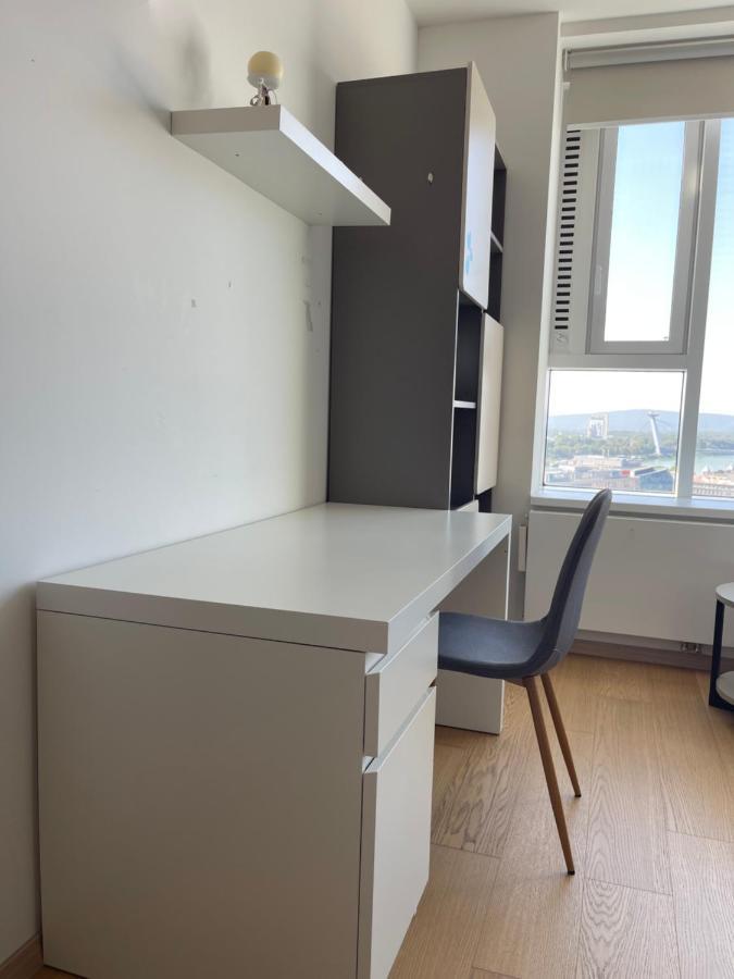 Sag Panorama Apartment 3 Rooms 19Th Floor Great View Free Parking ブラチスラヴァ エクステリア 写真
