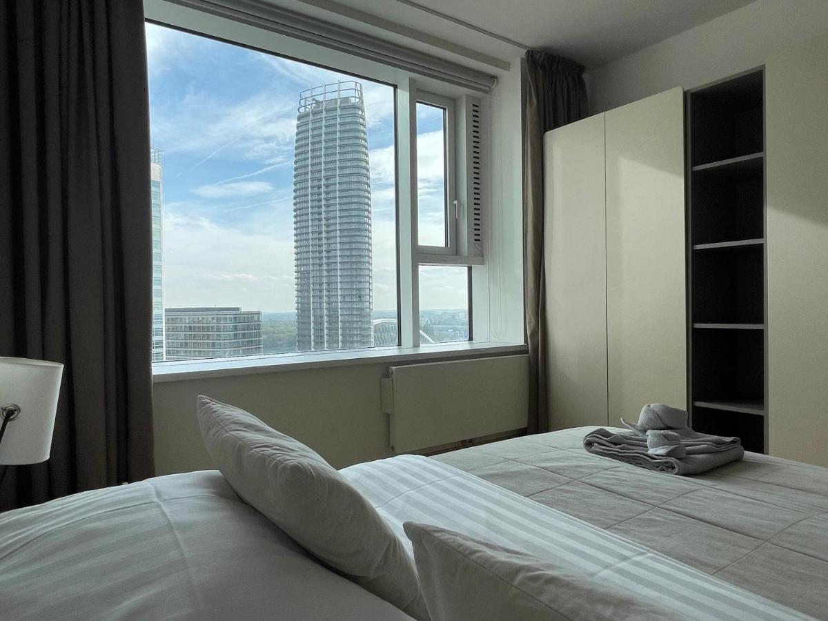 Sag Panorama Apartment 3 Rooms 19Th Floor Great View Free Parking ブラチスラヴァ エクステリア 写真